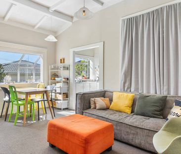 Spacious Family Living with Large Yard & Garaging - Photo 2