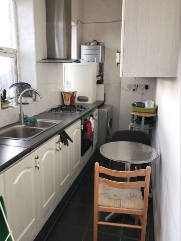 4 Bed Flat, Stockport Road, M12 - Photo 4