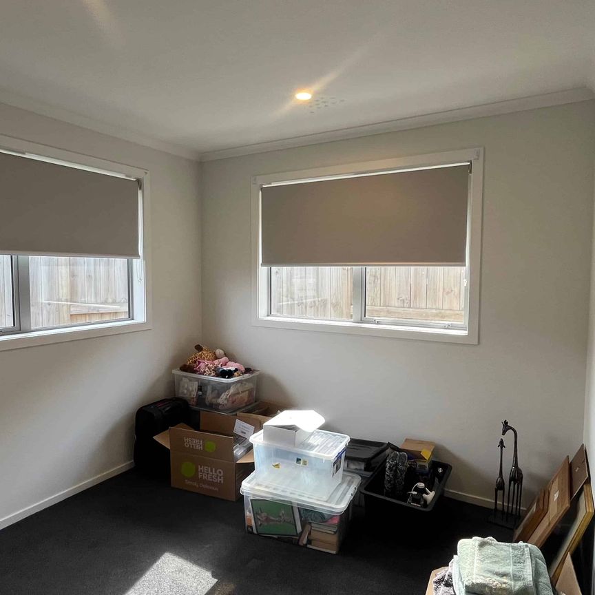 Sunny 2 bedroom for rent!! - Photo 1