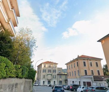 Bilocale a Como città libero subito con posto auto - Photo 2