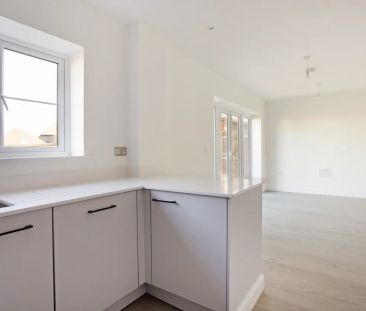 4 bedroom detached house to rent - Photo 5