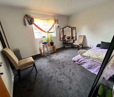 A standalone house close to schools and mall - Photo 3