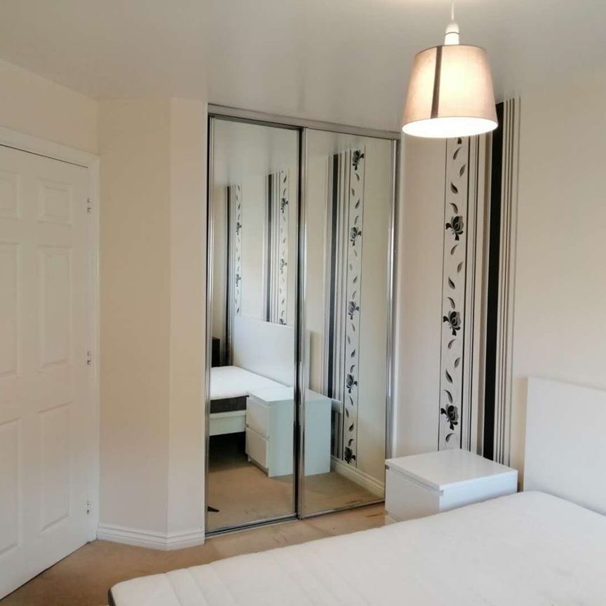 2 Bed Flat, Signet Square, CV2 - Photo 1