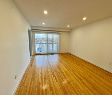 For Lease - 165 Aberdeen Avenue, Vaughan, Ontario - Photo 2