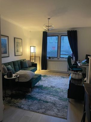 Room in a Shared Flat, Loganlea Drive, EH7 - Photo 1
