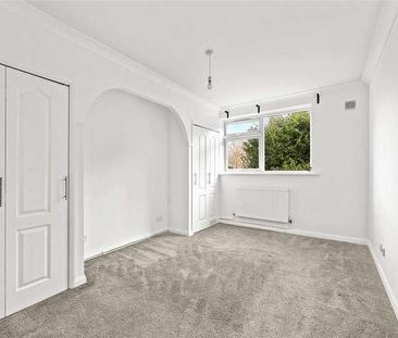 Cedar Court, Epping, CM16 - Photo 4