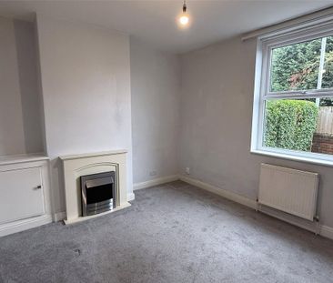 2 bedroom terraced house to rent - Photo 2