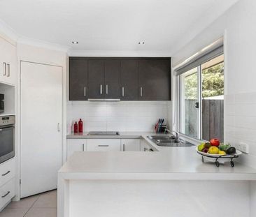 Spacious Unit Close to CBD, Parks and Cafes - Photo 1