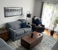 GRAND 4 1/2 ++ CHAUFFAGE INCLUS ++ FRAIS PEINTURER ++ RÉNOVER *** À... - Photo 2
