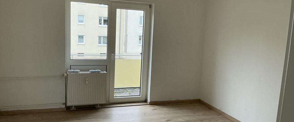 Tolle 3-Zimmer-Wohnung mit Balkon und neuem Tageslichtbadezimmer in Lüdenscheid Buckesfeld - Photo 1