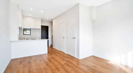 Near new townhouse - Photo 2