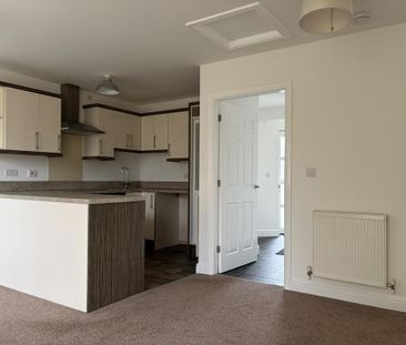 2 bedroom semi-detached house to rent - Photo 3