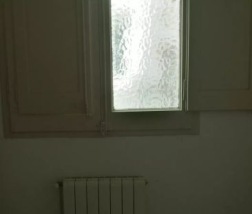 Room for rent in 9-bedroom apartment in Eixample Esquerra - Females only - Photo 5