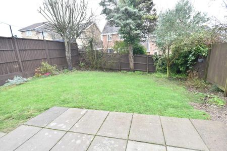 3 bedroom detached house to rent - Photo 2