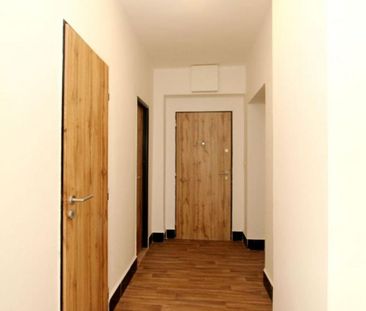 Pronájem bytu 2+1 69 m2 - Fotografie 2