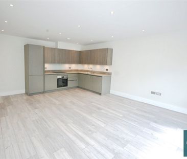 Woodside Park Road, N12, London - Photo 1
