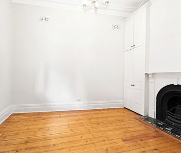 VICTORIAN COTTAGE - Photo 5