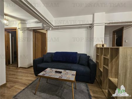 Apartament deosebit, 4 camere, 3 dormitoare in vila cu intrare separata o oaza de liniste in inima Constantei - Fotografie 2