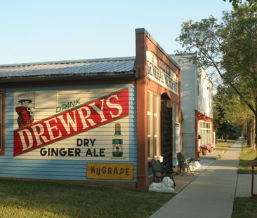 Homestead Manor - Photo 3