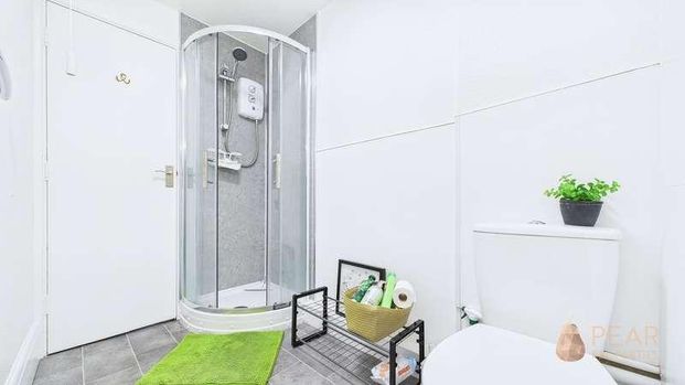 Bedford Row, Worthing, BN11 - Photo 1