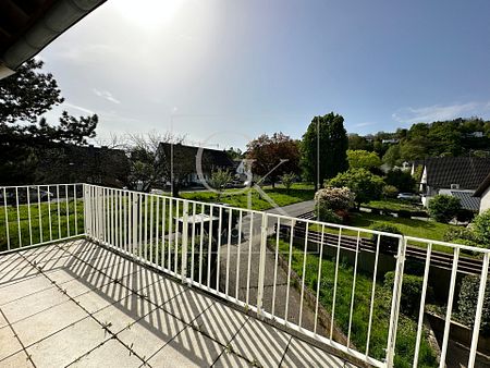 Erstbezug nach Modernisierung von großzügiger Wohnung im 1. OG mit großem Balkon - Foto 4