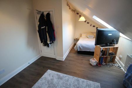 4 bedroom flat to rent - Photo 4