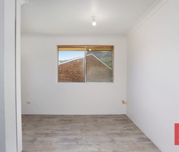 Bright & Convenient 2-Bedroom Unit in Corrimal - Photo 2