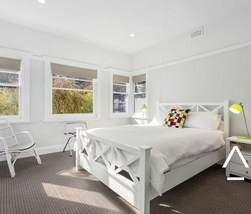 Charming FURNISHED 3-Bedroom, 2 bathroom House in Prime Central Launceston Location. - Photo 5