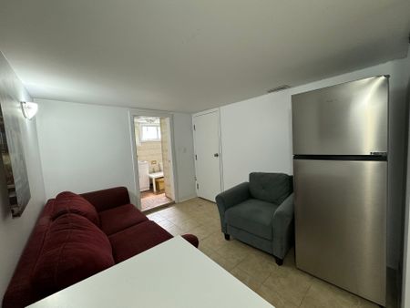 For Lease - 62 Ulster Street Unit# Basement, Toronto, Ontario - Photo 3