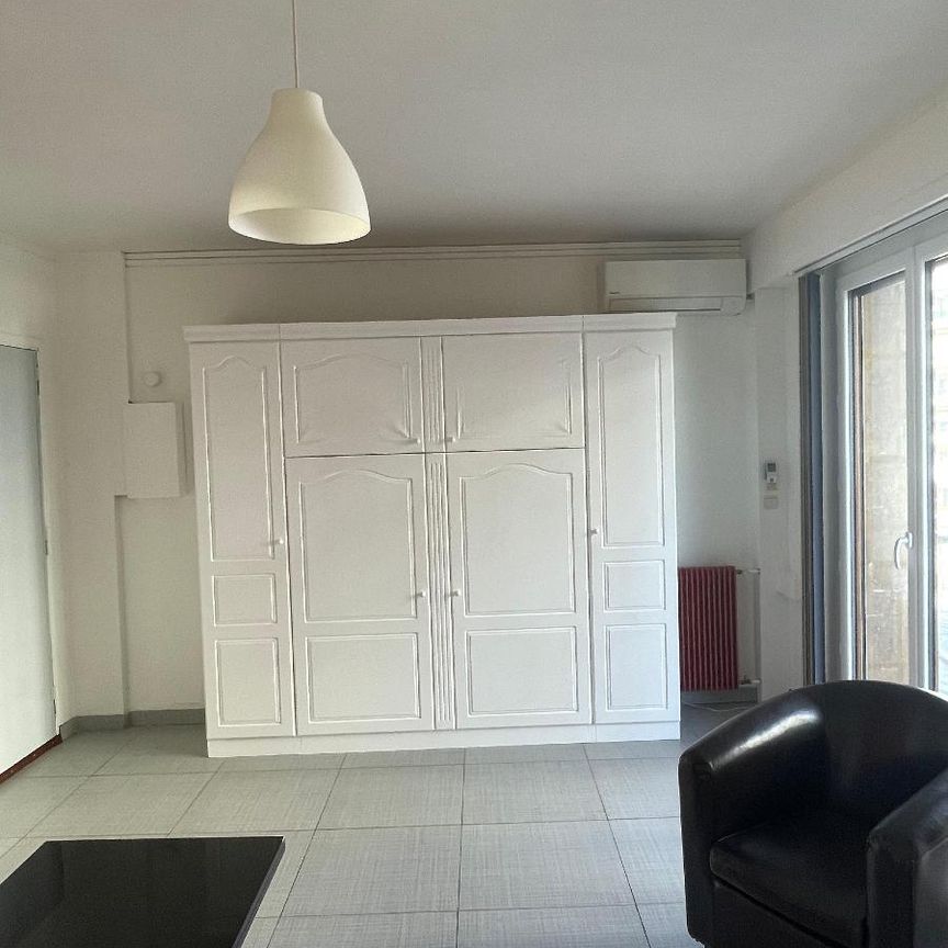 Location Appartement 1 pièce 32m² MARSEILLE 6ème - Photo 1