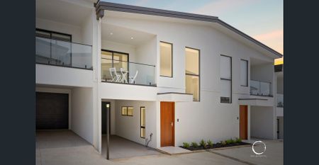 Brand new low maintenance modern living - Photo 2