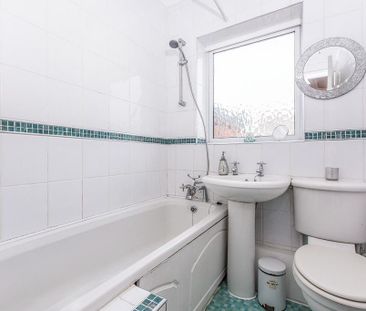 3 bedroom terraced house to rent - Photo 4