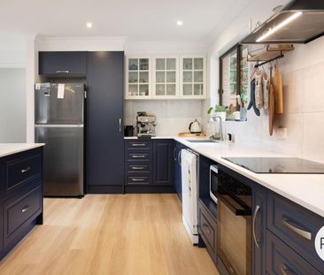 CHARMING 3 BEDROOM FULLY FURNISHED HOME! - Photo 5