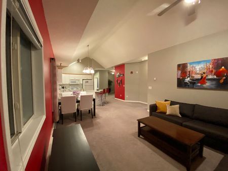 Furnished 2 Bed + 2 Bath - Photo 4