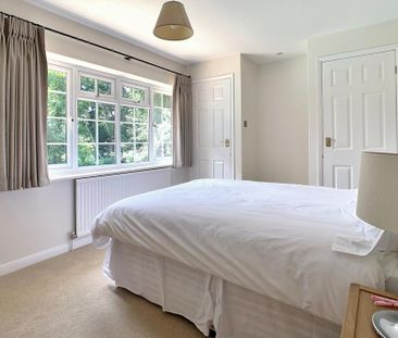 5 bedroom detached house to rent - Photo 3