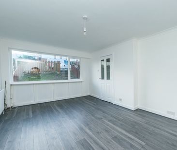 RBAOD LANE CLOSE BRAMLEY LEEDS LS13 2UD - Photo 4