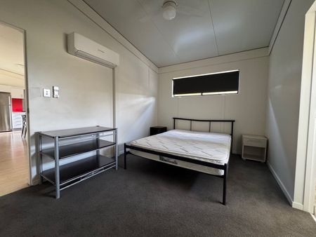 Modern Two Bedroom Furnished Unit - Photo 2