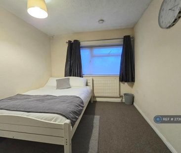 1 bedroom in a house share to rent - Photo 4