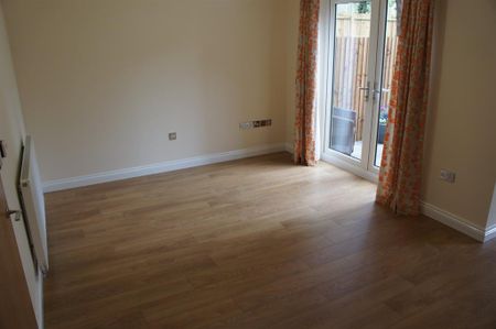 3 bedroom terraced house to rent - Photo 2