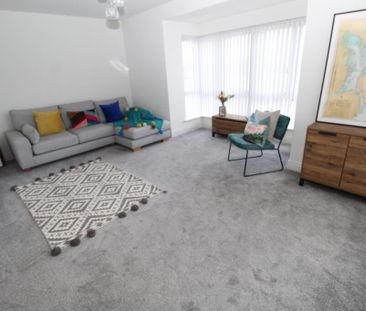 35 Millmount Village Gardens, Dundonald, Belfast, BT16 1BH - Photo 2