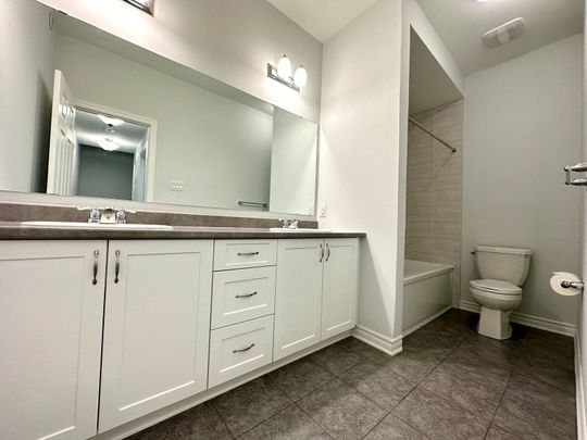 For Lease - 643 Makwa Private, Manor Park - Cardinal Glen and Area, Ontario - Photo 1