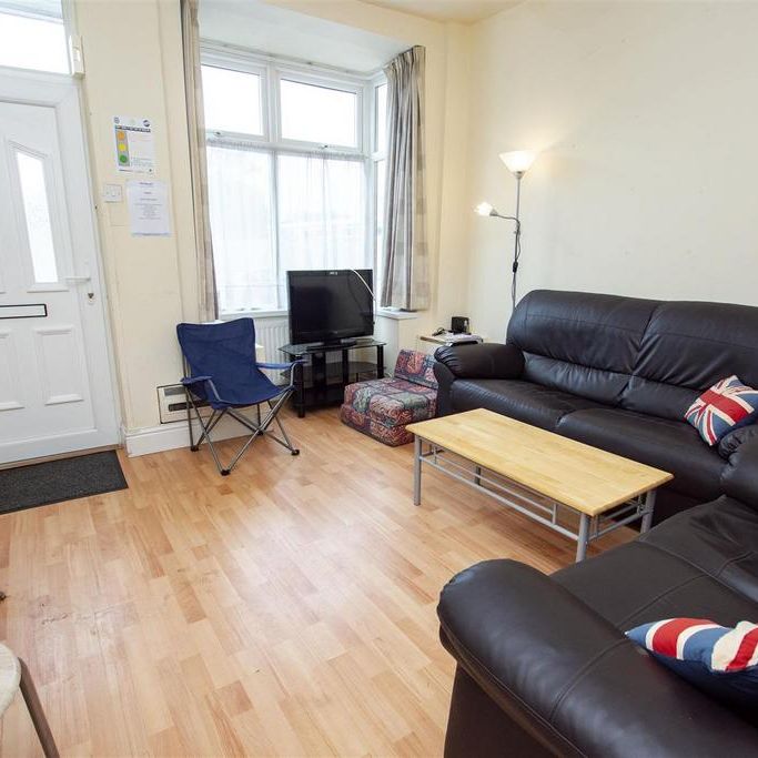 5 bedroom house to rent - Photo 1