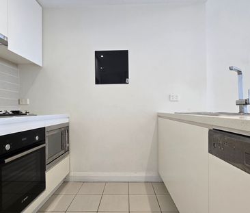 Security two-bedroom apartment with magnificent views - Photo 4