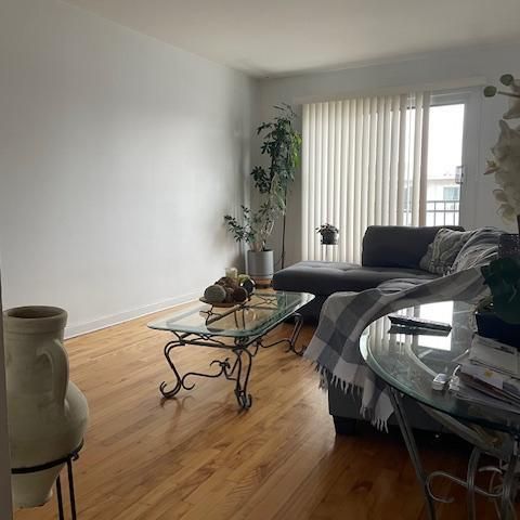 Magnifique grande appartement, 4 1/2, bien entretenue dans un quartier prisé d'Anjou - Photo 1