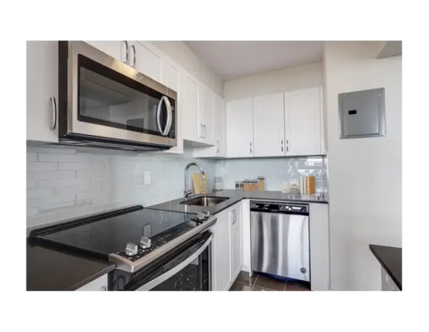 35 Mowat Blvd. | 35 Mowat Boulevard, Kitchener - Photo 1