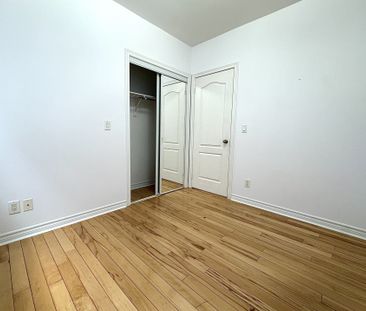 For Lease - 2417 Dundas Street Unit# 4, Toronto, Ontario - Photo 1