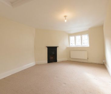 2 Bedroom - The Borough, Crondall - Photo 3