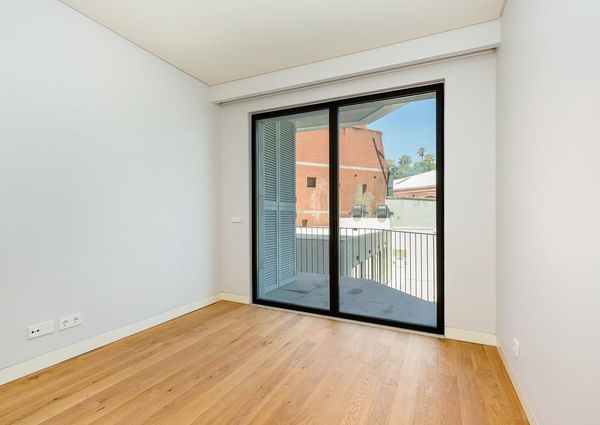 2 Bedroom Apartment with a view, Largo do Rato, Lisboa