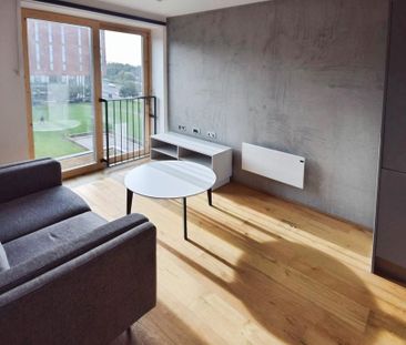 Studio to rent - Photo 1