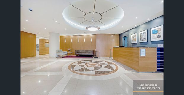 Stunning Two-Bedroom Apartment with Beautiful North-Facing Views - Photo 1